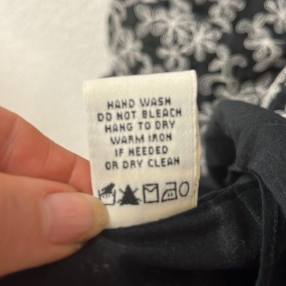 Max Studio black and white embroidered sleeveless dress size Medium - Picture 5 of 9